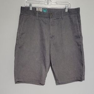 Volcom Gray Striped Men's Shorts- Sz 34- Preppy, Y2K, Casual, Dress, Flat Front